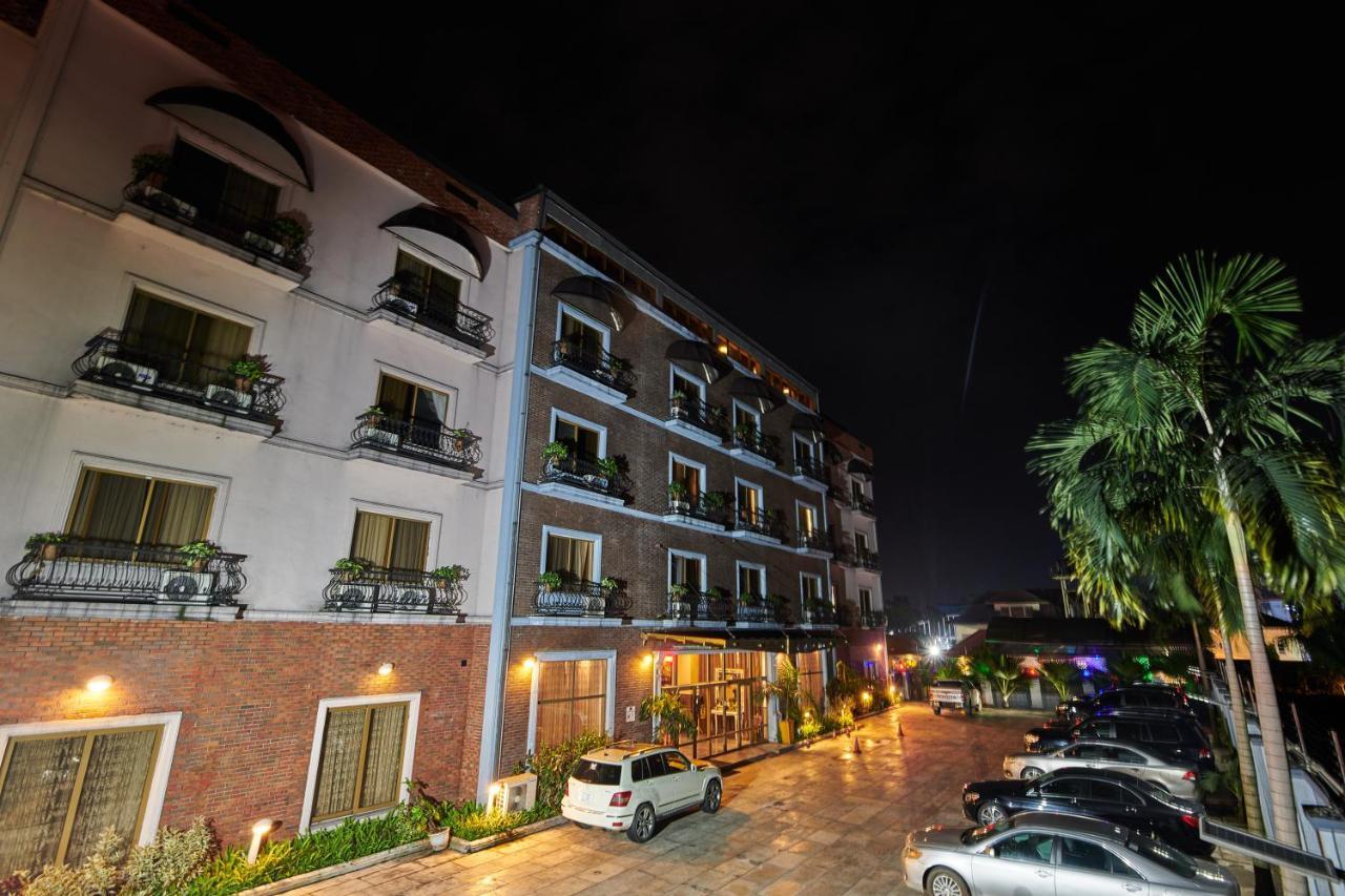 Oak Haven Hotel & Suites ポートハーコート エクステリア 写真